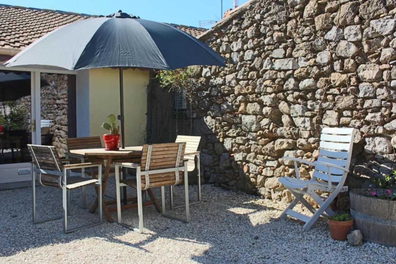 Le Petit Clos Fontjoncouse Exterior foto